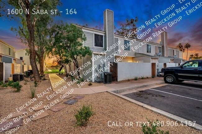 Building Photo - 1600 N Saba St