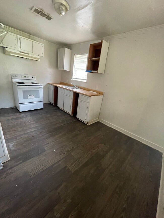Foto del edificio - Large 4 Bed Home in West Shreveport