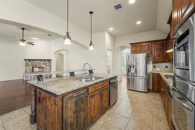 Foto del edificio - 12848 Walnut Ridge Dr
