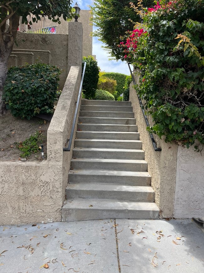 Entrance to Studio - 2255 Ohio Ave