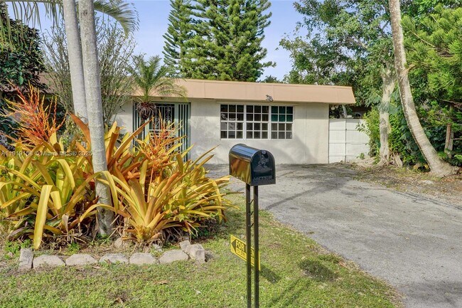 Building Photo - 5551 SW 57th St