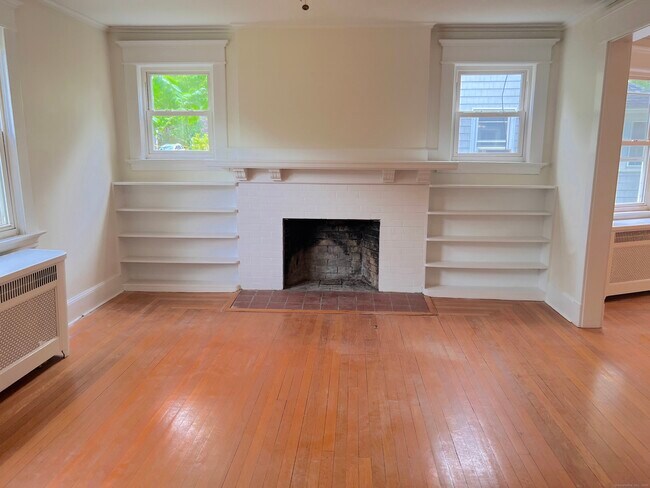 Building Photo - 50 Augur St