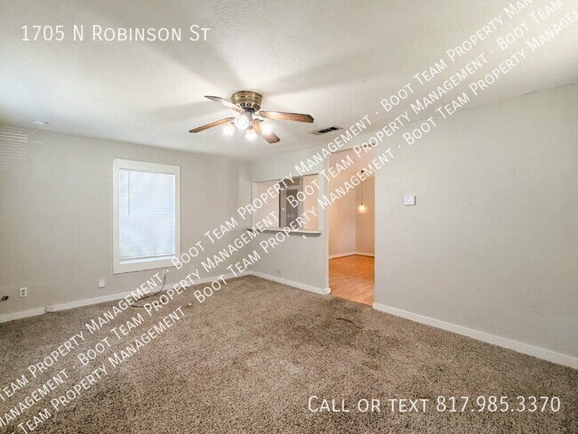 Building Photo - 1705 N Robinson St
