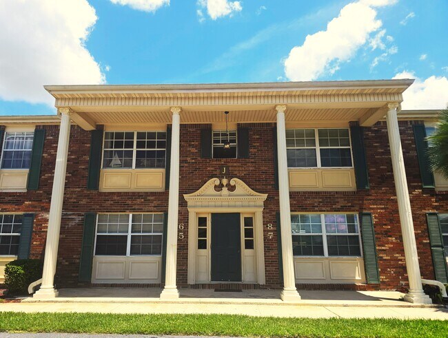Building Photo - 1920 E Edgewood Dr