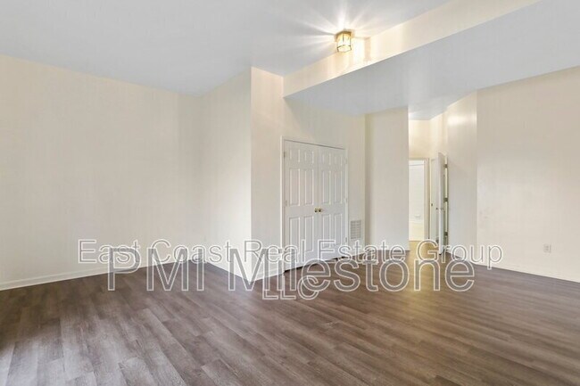 Building Photo - 91 Grindstone Dr