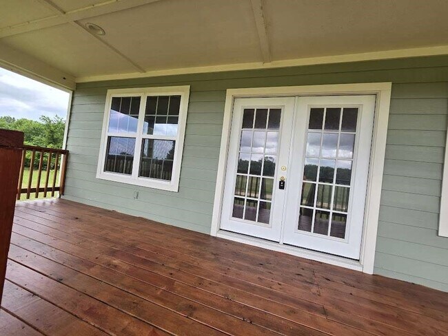 Foto del edificio - 998 Cypress Lakes Cir