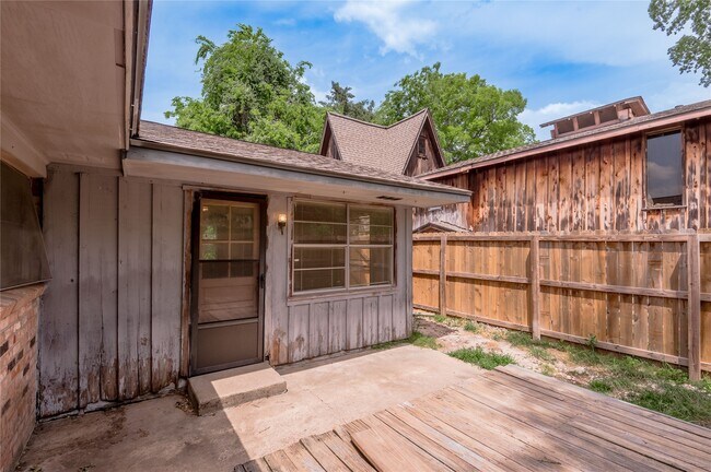 Foto del edificio - 1819 Ave Q