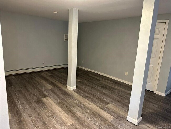 Building Photo - 47 John St