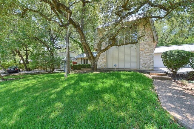 Building Photo - 3903 Hyridge Dr