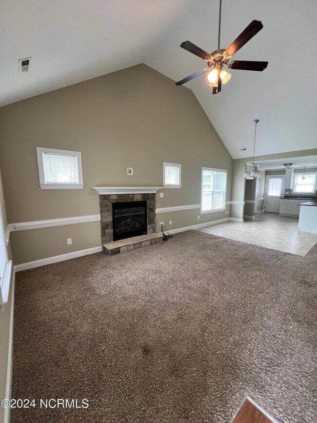 Building Photo - 5110 N Durban Dr