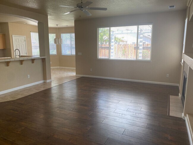 Foto del edificio - Single Story Home in South Reno