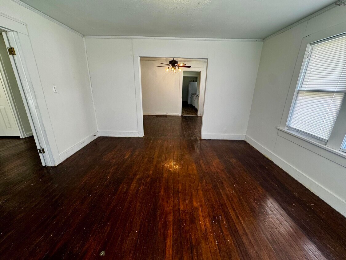 Primary Photo - 700 N Lamar St