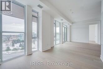 Building Photo - 399 Royal Orchard Blvd