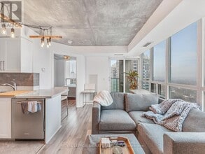 Building Photo - 17 Barberry Pl