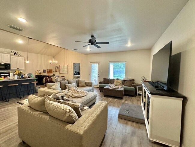 Foto del edificio - 1601 102nd St