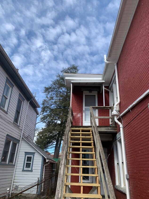 Primary Photo - 803 Mulberry Avenue