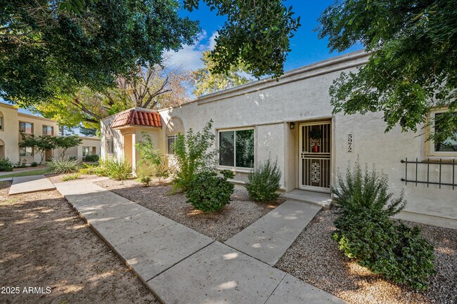 Foto del edificio - 5972 N 83rd St