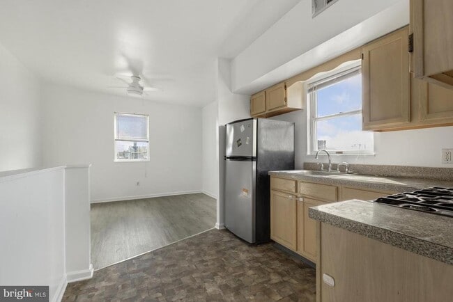 Building Photo - 2223 S 15th St