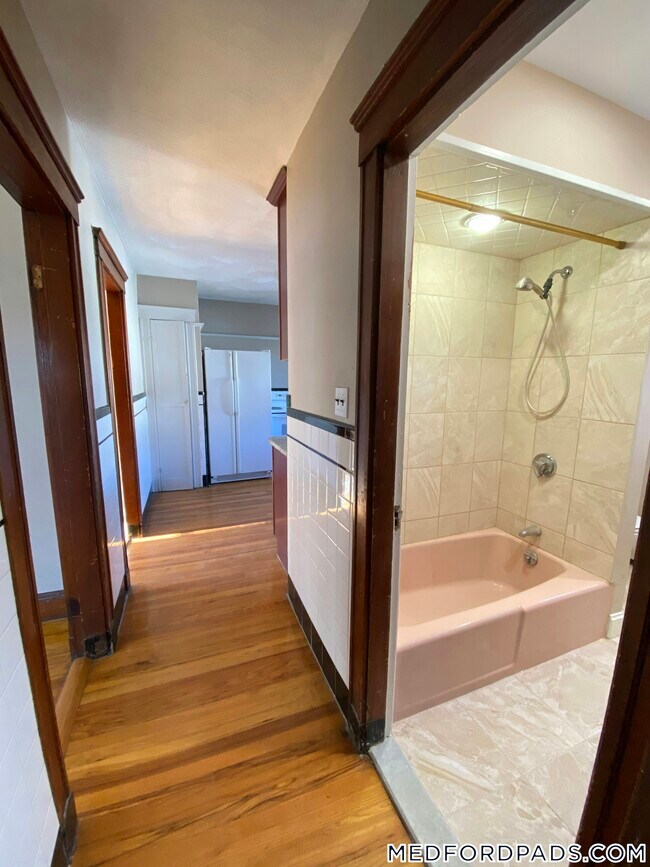 Foto del edificio - 4 Goldsmith Ave