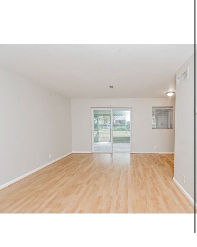 Foto del edificio - PRICE REDUCED!!!!!!Super Cute 3 Bedroom / 1 Bath Home For Rent In Casselberry