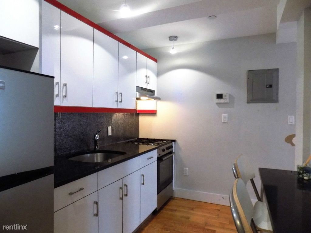 Primary Photo - 103 Starr St