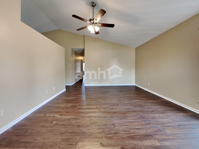 Building Photo - 818 Somerset Ct