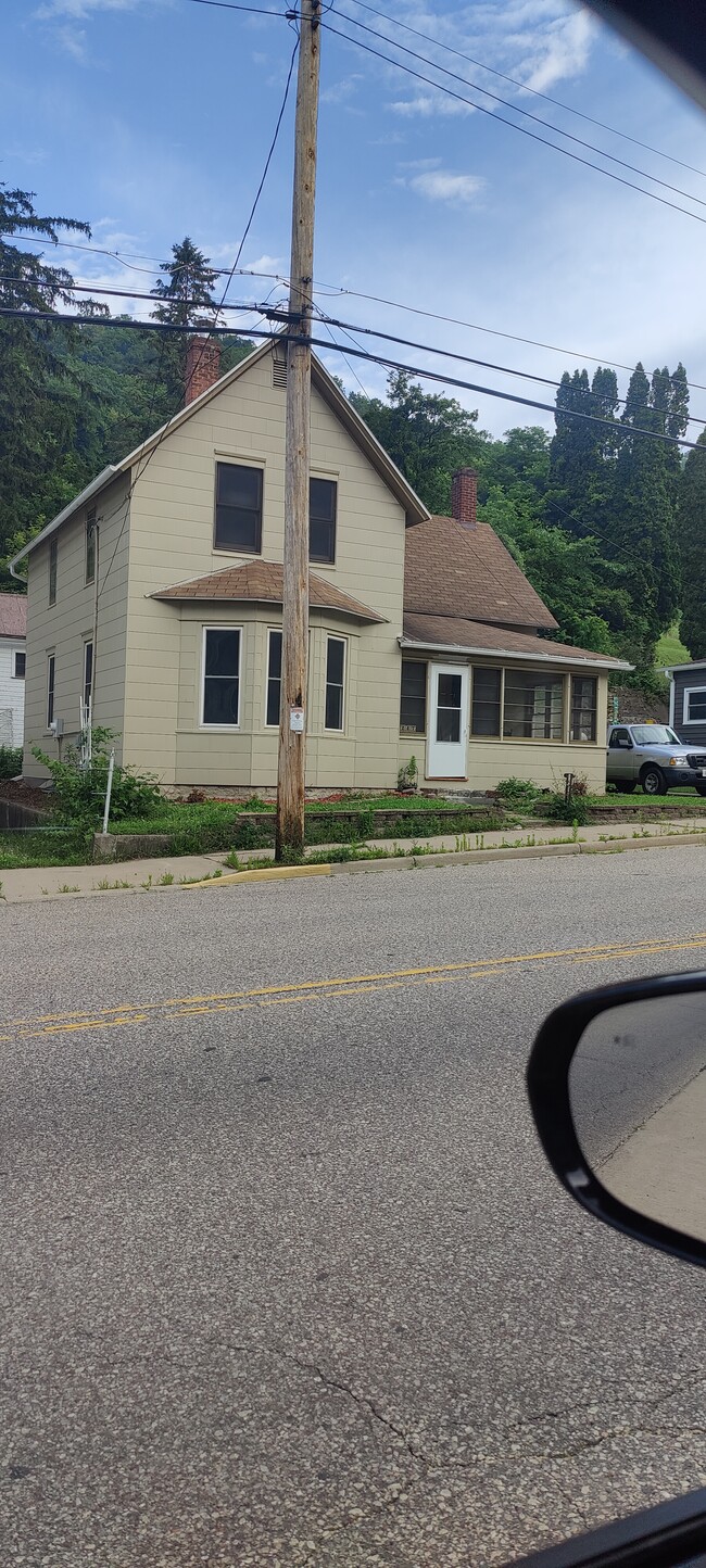 Building Photo - 247 North St
