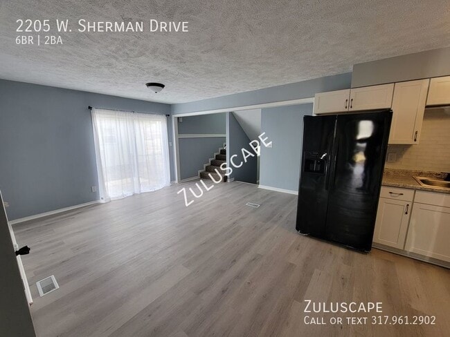 Building Photo - 1/2 off first months rent! Beautiful 6 Bed...