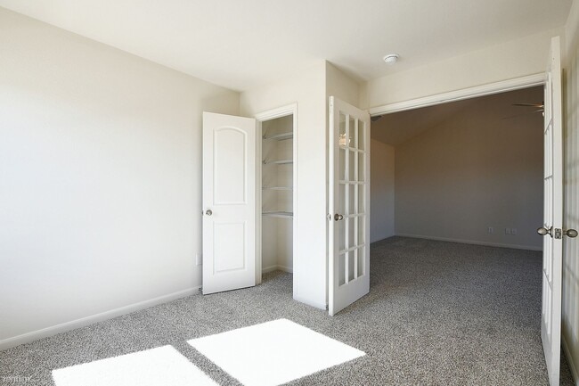 Building Photo - 3 br, 2 bath House - 501 Burgess Brothers St