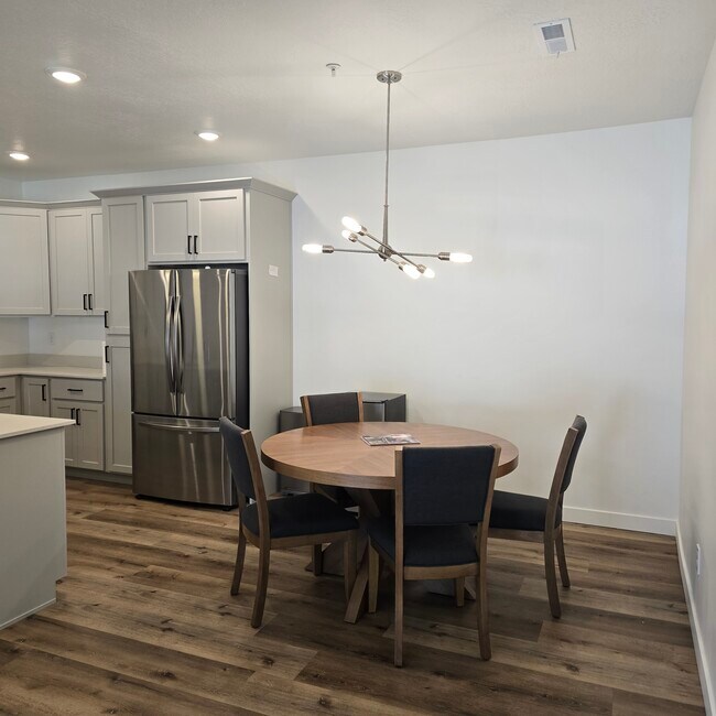 Cocina - 2342 E 830 S