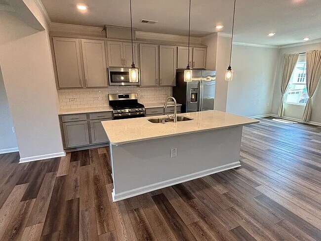 Foto del edificio - Room in Townhome on Kaya Ct