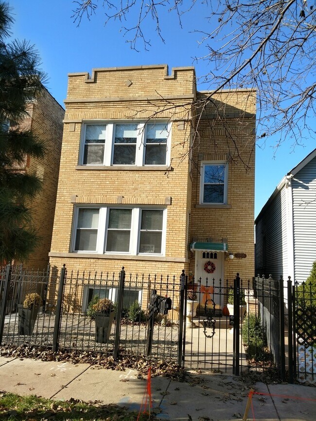 Building Photo - 3938 N Whipple St