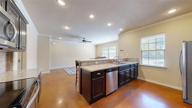 Foto del edificio - 3009 Towers Pkwy