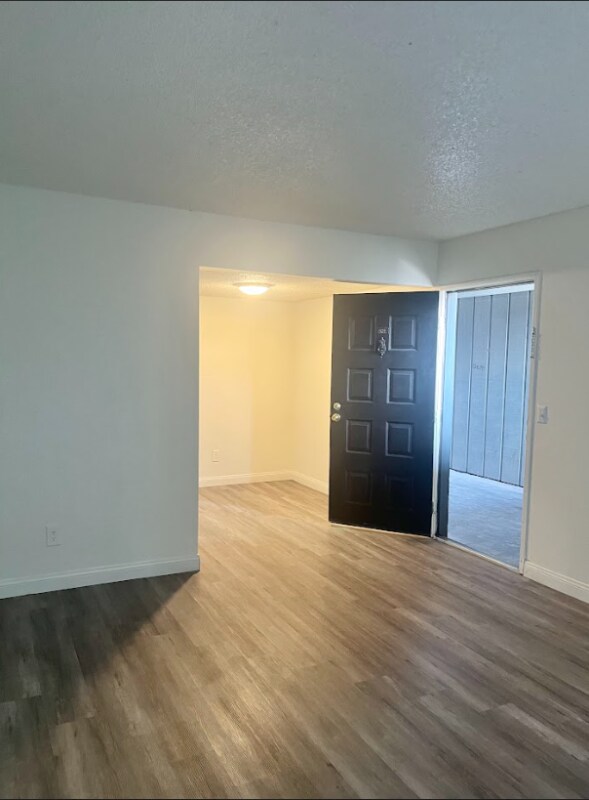 Foto del edificio - 1750 Karen Ave