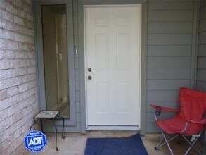 Building Photo - 2822 Mesquite Dr