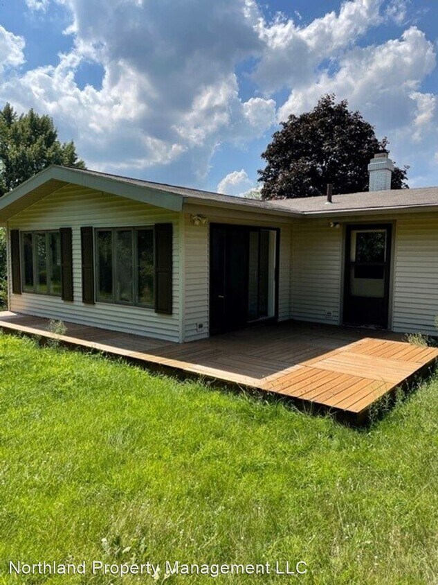 Foto principal - 3 br, 1.5 bath House - 3184 Rennie St