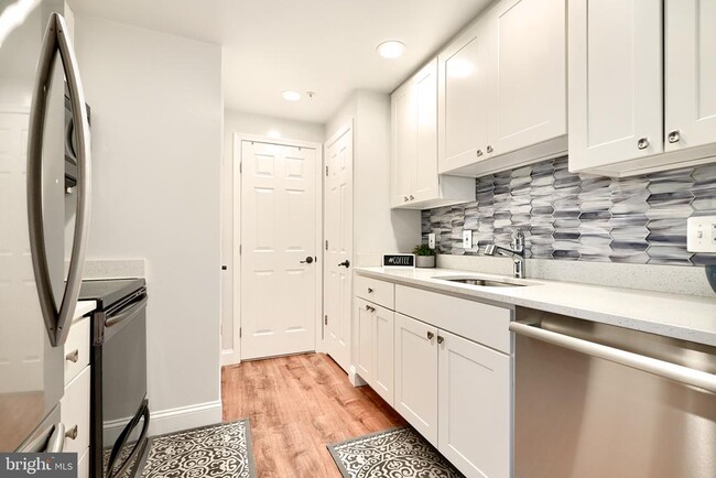 Building Photo - 28 Allegheny Ave