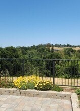 Building Photo - 287 Portola Rd