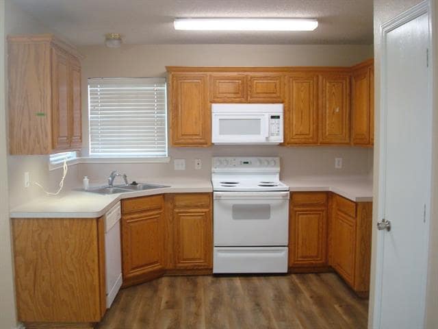 Building Photo - 1606 Ocean Dr