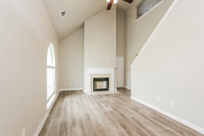 Building Photo - 5660 Black Berry Row