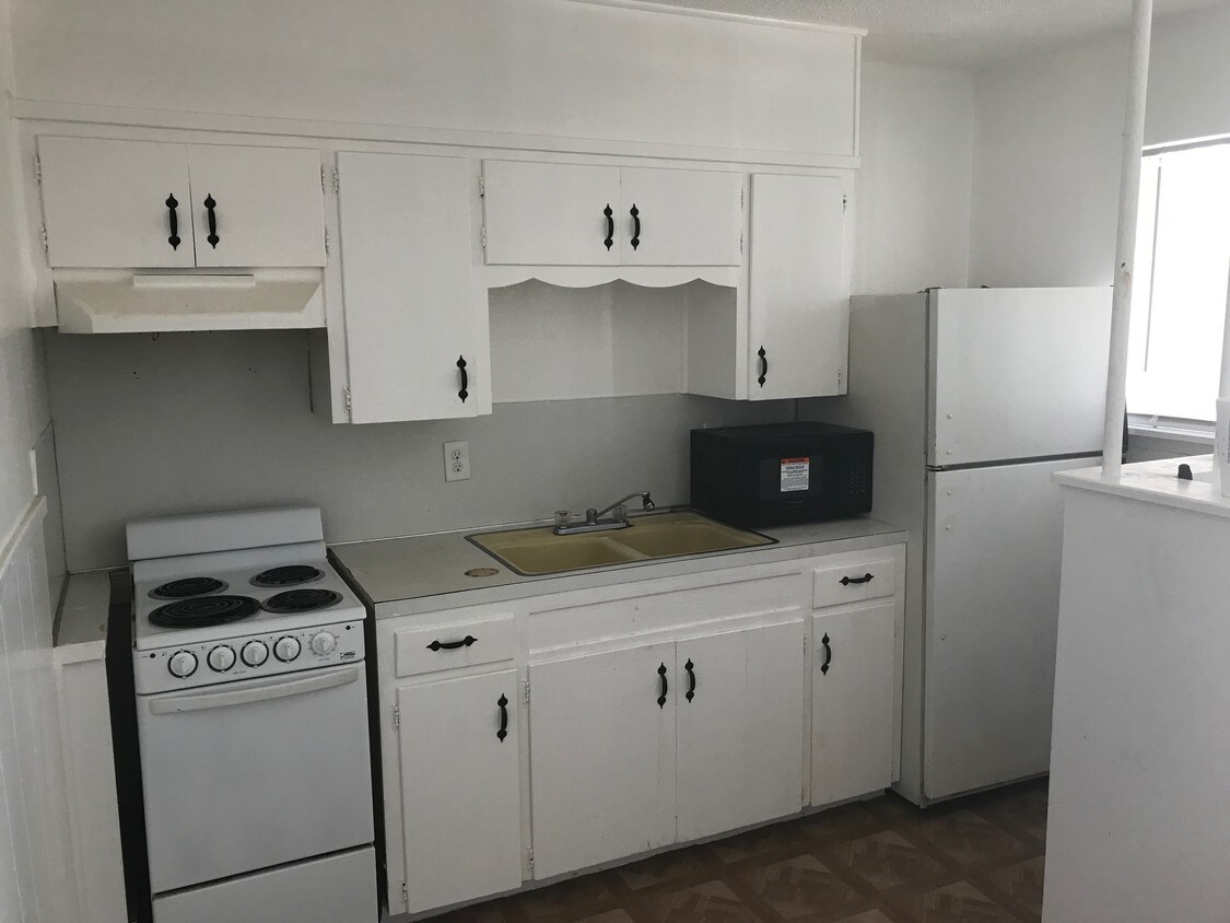 Building Photo - Las Cortes Apartments