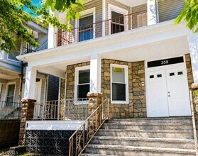 Building Photo - 359 S 19th St