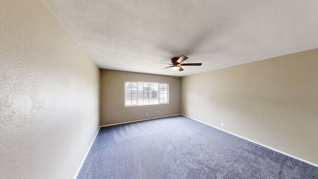 Foto del edificio - 359 Santa Rita Pl