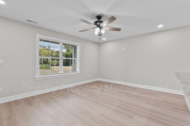 Foto del edificio - 36 Alden Ln