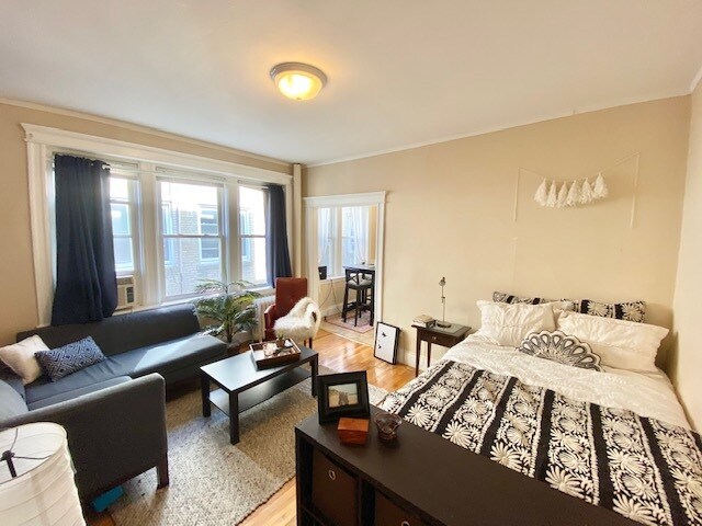 Building Photo - 1641 Commonwealth Ave