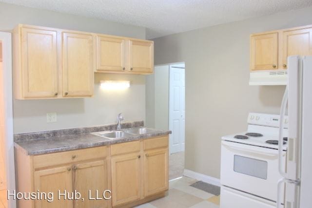 Building Photo - 2 br, 1 bath Apartment - 880 Wilson Ave 88...