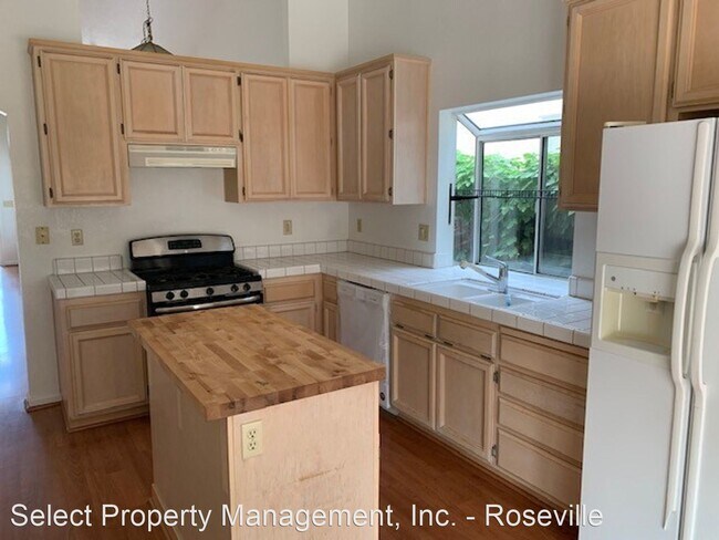 Building Photo - 3 br, 2 bath House - 228 Rochelle Ct.