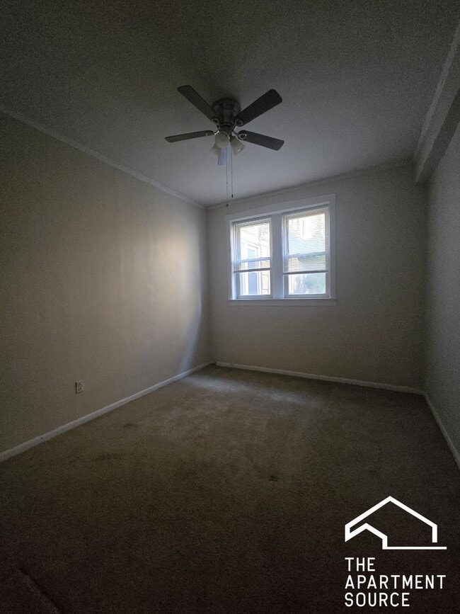 Photo - 1961 W Foster Ave Apartment