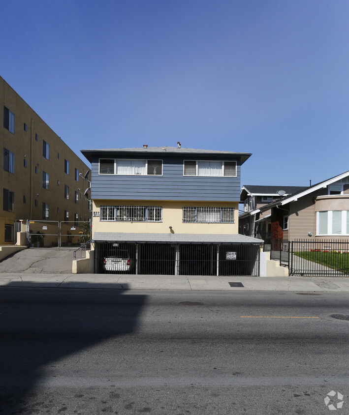 Building Photo - 837 Irolo St