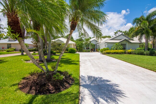 Foto del edificio - 9439 Poinciana Ct